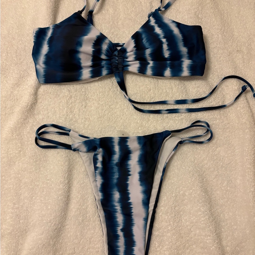 NWT Tie-dye Blue and White Bikini Set M